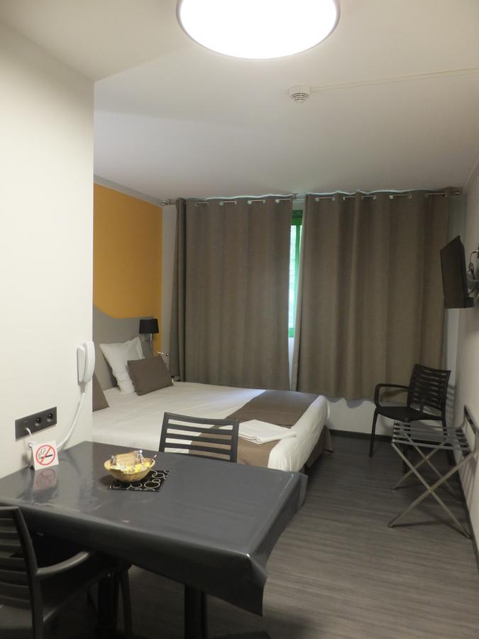 Residence Thermale Du Parc Ornolac-Ussat-les-Bains Bagian luar foto